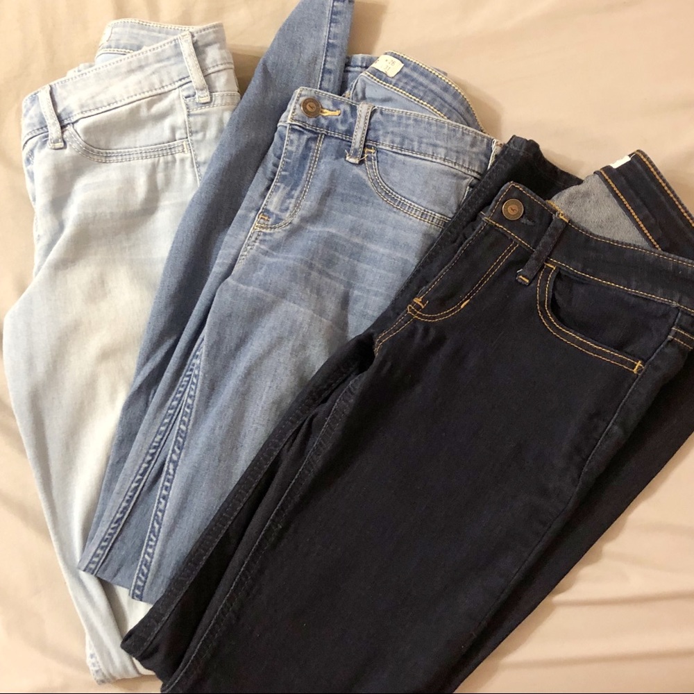 Bundle: 3 pairs of Hollister jeans 👖